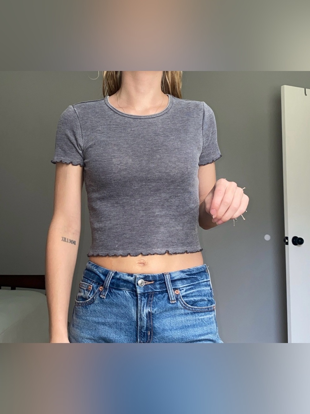 American Eagle Outfitters Charcoal Ribbed Crop Tee